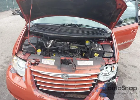 2006 Chrysler Town & Country Touring из США, поврежденный, VIN 2A4GP54L66R704272